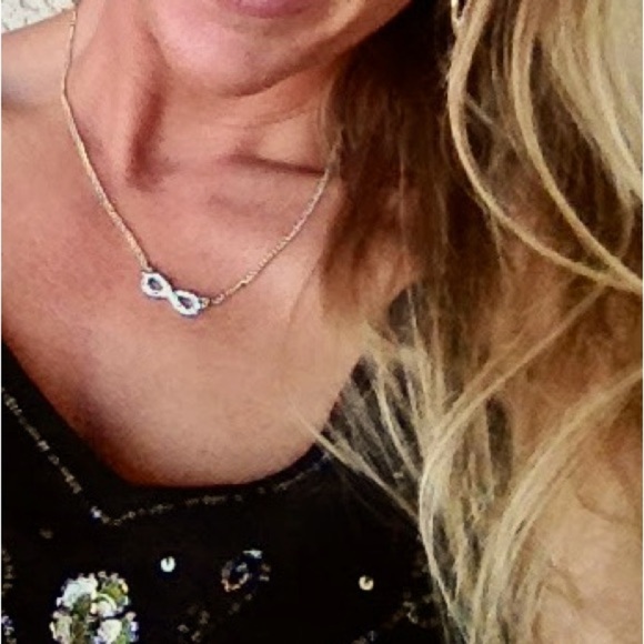 Dainty yet Eye Catching! Silver 926 Rhinestone Diamond Infinity Pendant Necklace - Picture 2 of 3